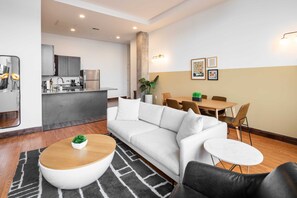 TV - Sosuite | 2BR Apt w W/D, Gym, On-Site Restaurant (Philadelphia)