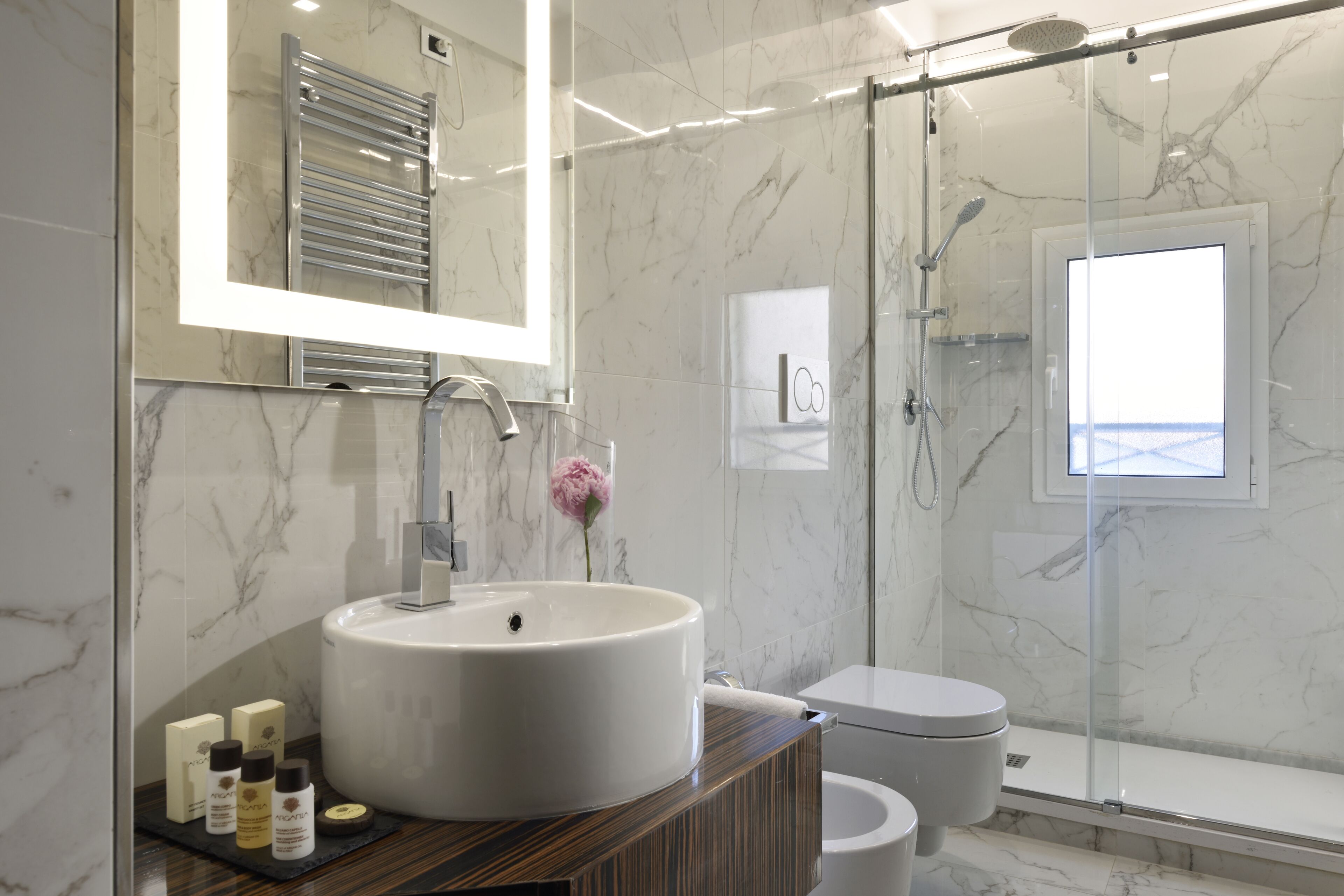 deluxe double room, balcony | bathroom | shower, free toiletries, hair dryer, slippers