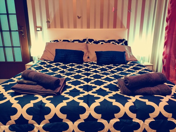 1 chambre, fer et planche à repasser, lit parapluie, Wi-Fi gratuit