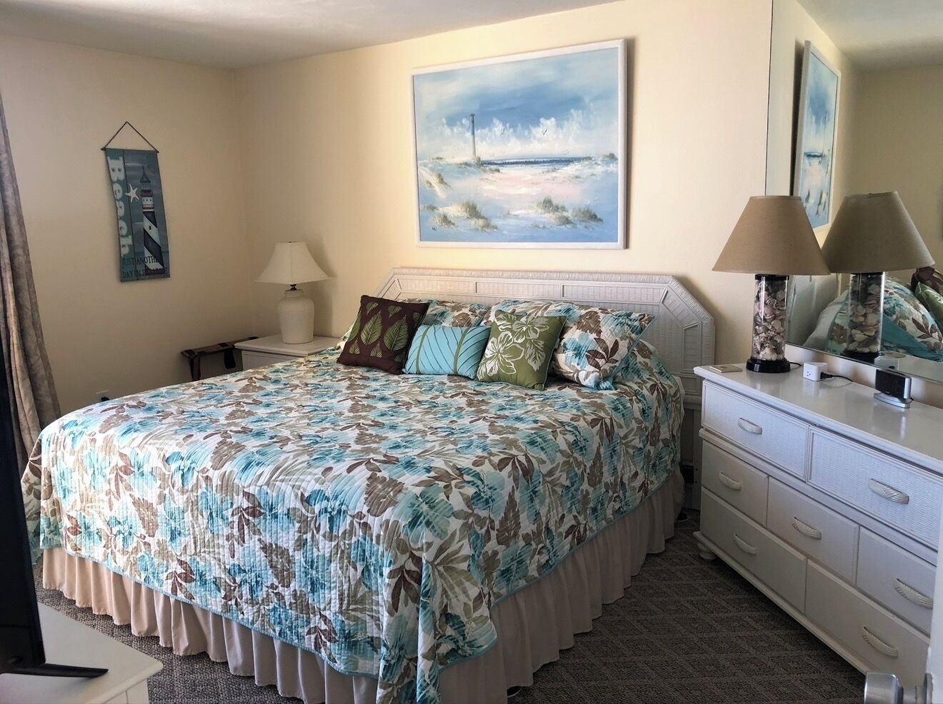 2 bedrooms, iron/ironing board, WiFi (free), bed sheets