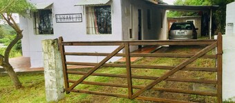 House with ocean view, own garage, patio and barbecue 