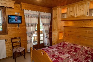 7 chambres, lit parapluie, Wi-Fi gratuit, draps fournis