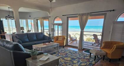 Casa CORTEZ! Private BEACHFRONT Home 2 Bdrm sleeps 6 in beds.
