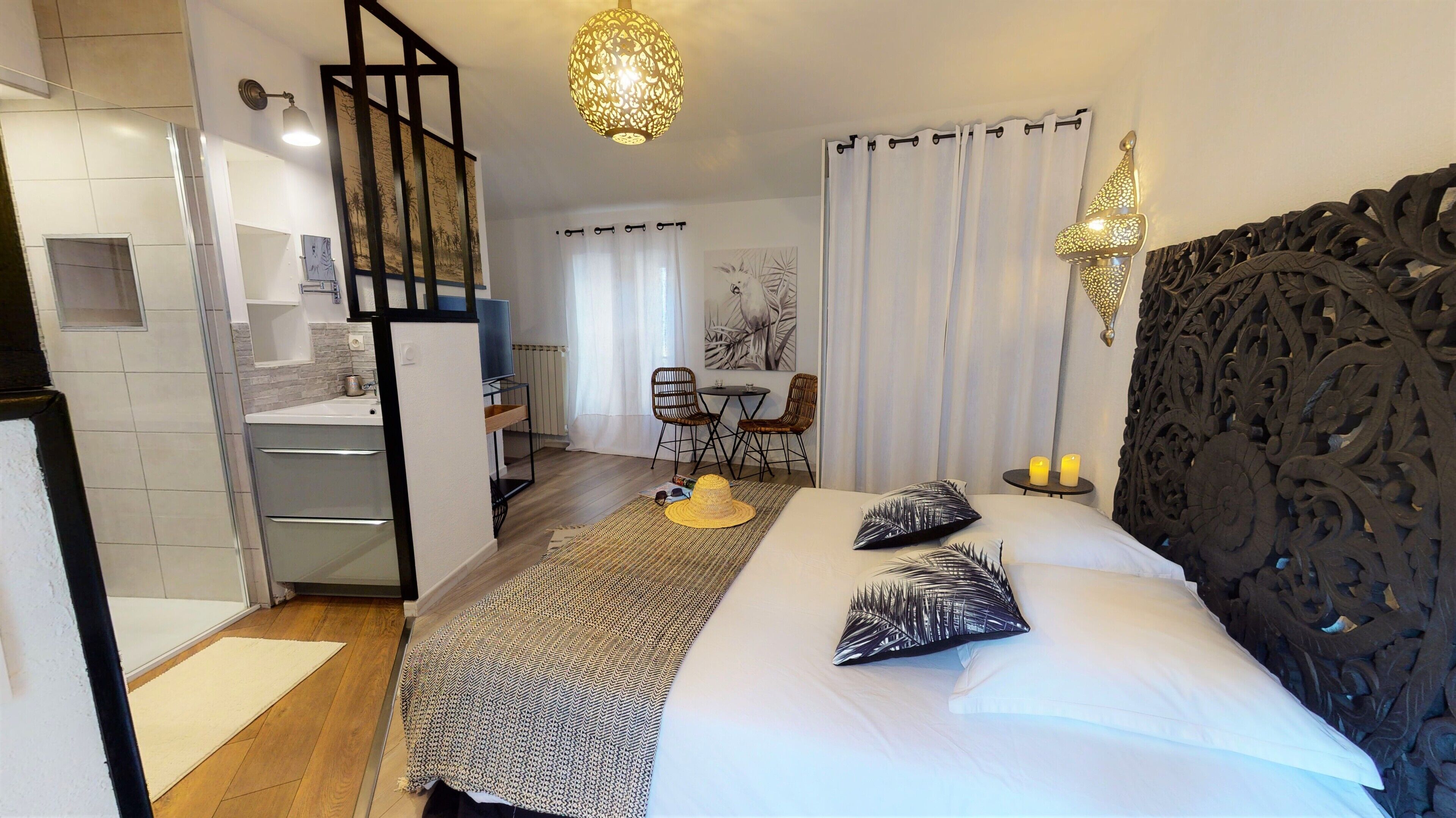 1 camera, Wi-Fi, lenzuola