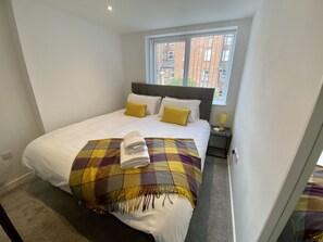 1 bedroom, iron/ironing board, free WiFi, bed sheets - Windmill House Apt 3 - Stylish Living - Beach Walks - Centrally located (Lytham Saint Annes)