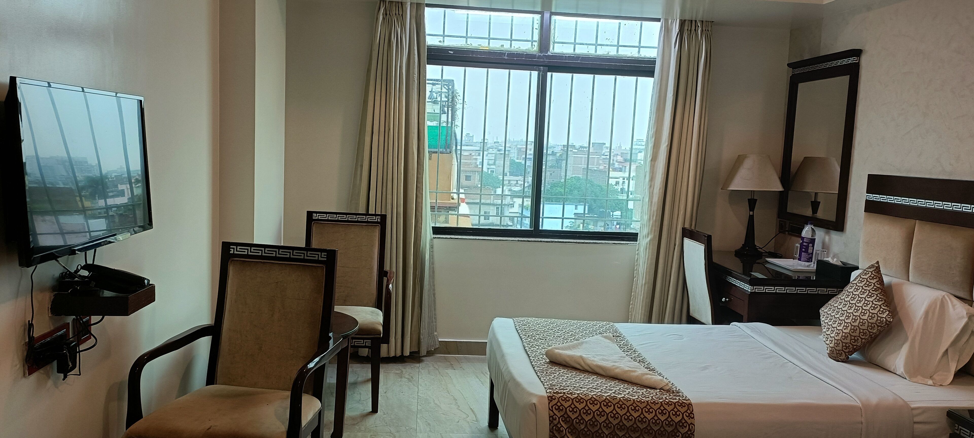 Premium bedding, minibar, desk, laptop workspace
