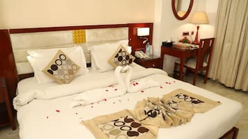 Club Room, 1 Bedroom, City View | 1 bedroom, premium bedding, minibar, individually decorated