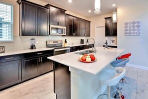 House (Champion Gate Resort.. Game room, pri) | Private kitchen - Blooming Villa (Kissimmee)