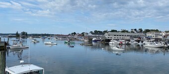 Cozy 3 bedroom house with large covered porch just steps from downtown BBH.