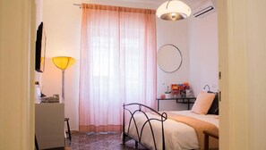2 Schlafzimmer, Schreibtisch, Bügeleisen/Bügelbrett, kostenloses WLAN