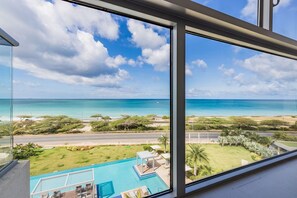 Interior - Real Retreat with Ocean View. 2BDR condo for 5 (Eagle Beach)