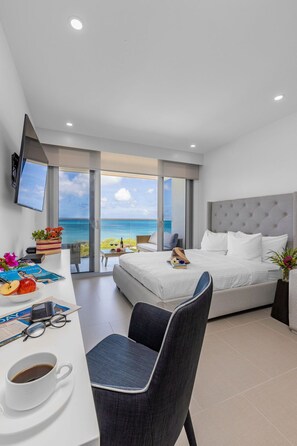Dining - Jolly Ocean View Studio on a 5th floor (Eagle Beach)