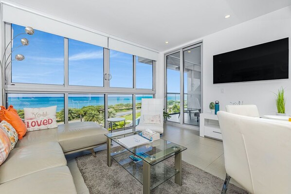 TV - Theres no place like home except for this condo (Eagle Beach)