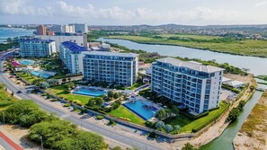 Exterior - Theres no place like home except for this condo (Eagle Beach)