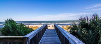 Beachfront Anderson Condos by Hosteeva