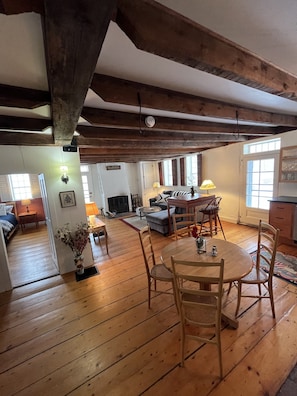 Living area - Remote Getaway near Woodstock Vermont (Reading)