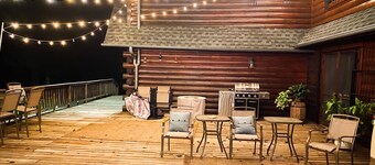 Lakeside Log Cabin-Wedding Venue -Hunting -Fishing