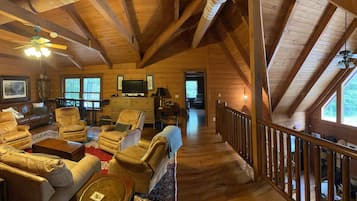 TV, fireplace, DVD player, stereo