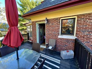 Outdoor dining - "The In & Out Room" at TPH - Boston (Boston)