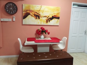 Dining - Cozy Inn. Home Away from Home - Borteyman (Airport Pickup available) (Accra)