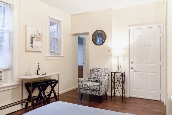 Ferros/tábuas de passar roupa, Wi-Fi, roupa de cama