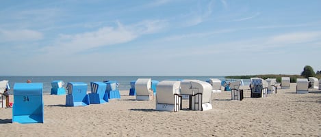 In Strandnähe, Liegestühle