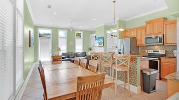 House, 3 Bedrooms | Dining