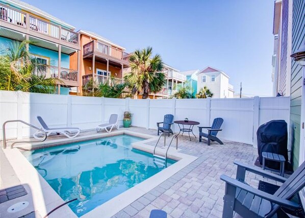 House, 3 Bedrooms | Pool