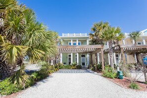 House, 3 Bedrooms | Exterior