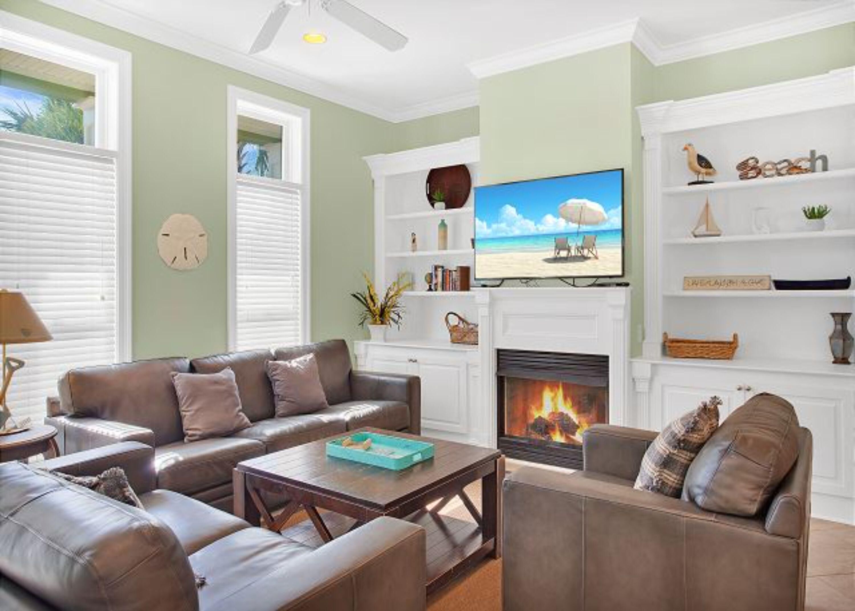 Rumah, 3 kamar tidur | Ruang keluarga | Televisi layar datar 32-inci dengan saluran TV kabel dan TV