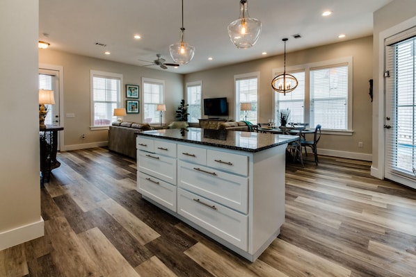 House, 4 Bedrooms | Private kitchen | Fridge, microwave, stovetop, coffee/tea maker