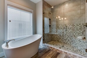 House, 4 Bedrooms | Bathroom | Towels - 5500 Gulf Drive by Forehand Rentals (Panama City Beach)