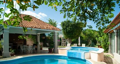 Casa Quinta Mar Ground Floor, beautiful country house with swimming pool, Oaxaca