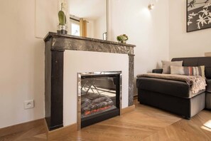TV, fireplace, offices
