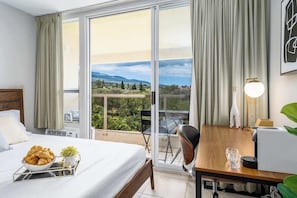 1 Schlafzimmer, Schreibtisch, Bügeleisen/Bügelbrett, Reisekinderbett