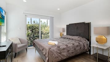 2 bedrooms, iron/ironing board, travel crib, free WiFi