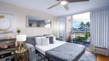 1 bedroom, desk, iron/ironing board, WiFi