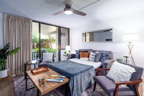 1 Schlafzimmer, Schreibtisch, Bügeleisen/Bügelbrett, Reisekinderbett