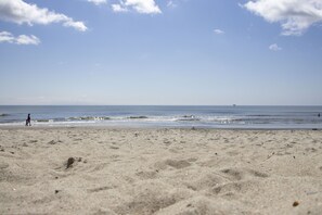 Una spiaggia nelle vicinanze