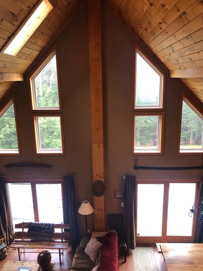 Windham Mountain Chalet with Treehouse sleeps 15, Game Room & fireplace