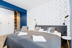 1 bedroom, iron/ironing board, travel cot, WiFi