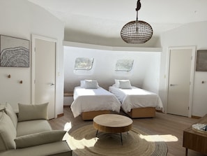 12 chambres, fer et planche à repasser, lit de bébé portatif, Wi-Fi