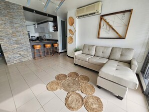 TV - VistaPinero Beach Front Apartment - Joyudas Cabo Rojo (Cabo Rojo)