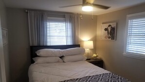 3 室のベッドルーム、アイロン / アイロン台、WiFi、ベッドシーツ