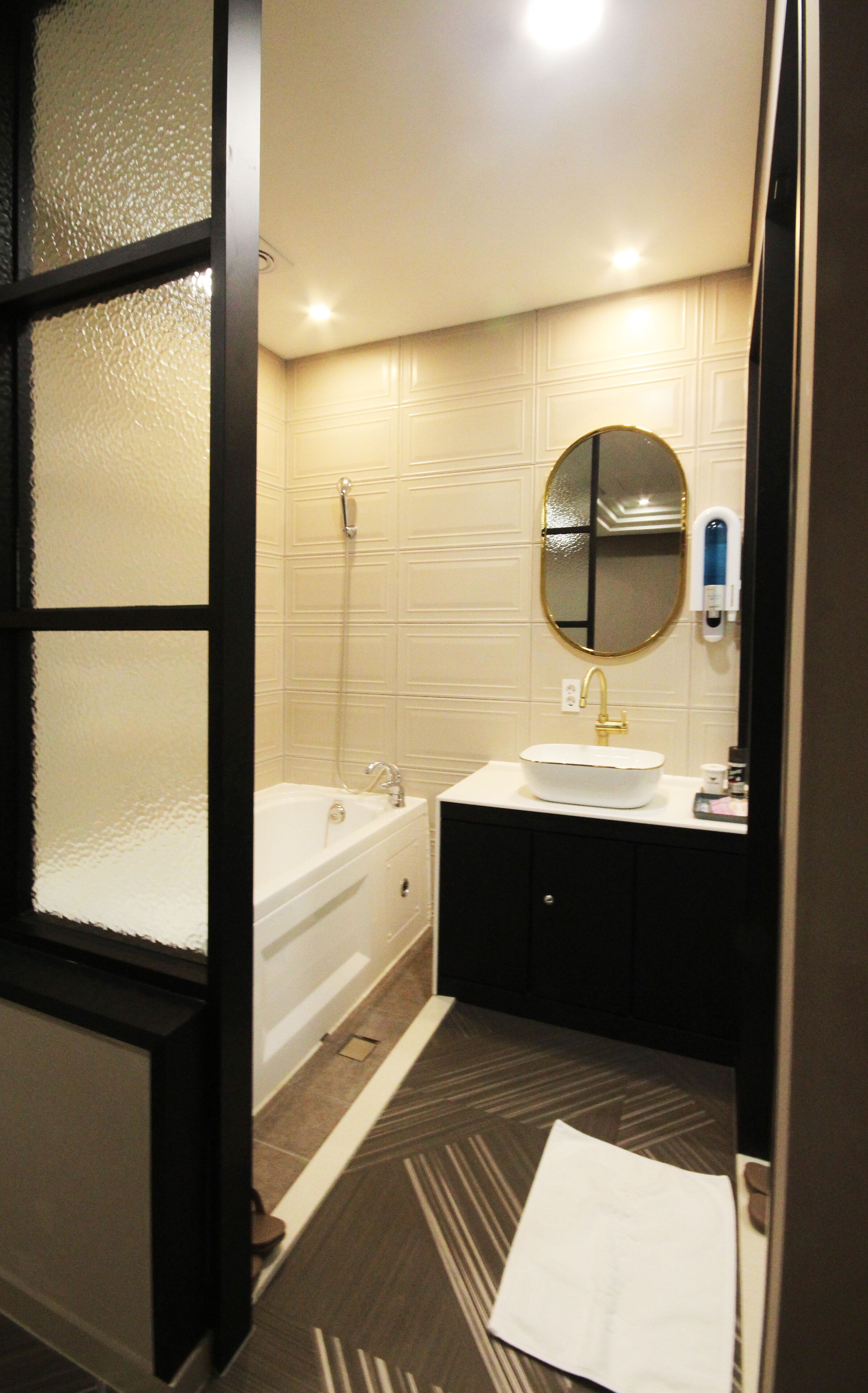 room (special, massage chair) | bathroom | hair dryer, bathrobes, towels