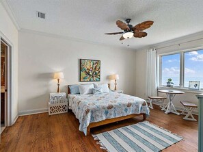 4 bedrooms, desk, iron/ironing board, travel cot - Spacious & Beautiful Oceanfront 4 br/3ba Spring Break Discounts (S Ponte Vedra Beach)