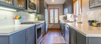 Luxurious Golf Front Home Mountain Views 479