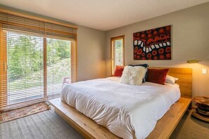 3 bedrooms, iron/ironing board, free WiFi, bed sheets - Luxurious Golf Front Home Mountain Views 479 (Mammoth Lakes)