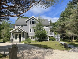 Exterior - Timber House In The Forest (Chasthword)