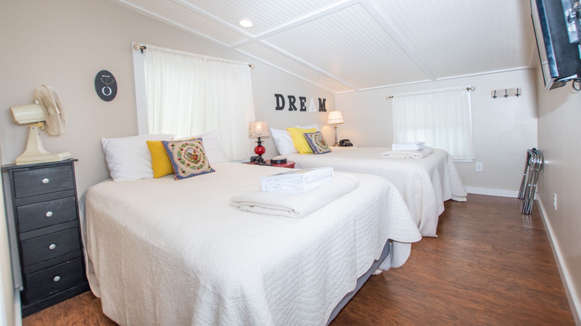 3 camere, Wi-Fi gratuito, lenzuola